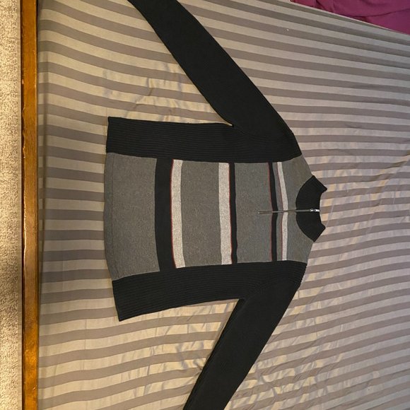 RW&CO Zip up Turtleneck Sweater - Picture 3 of 8